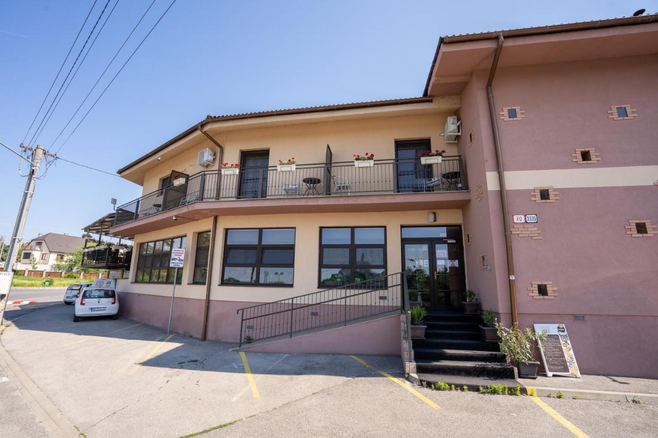 Penzion Toscana Nitra Exterior photo